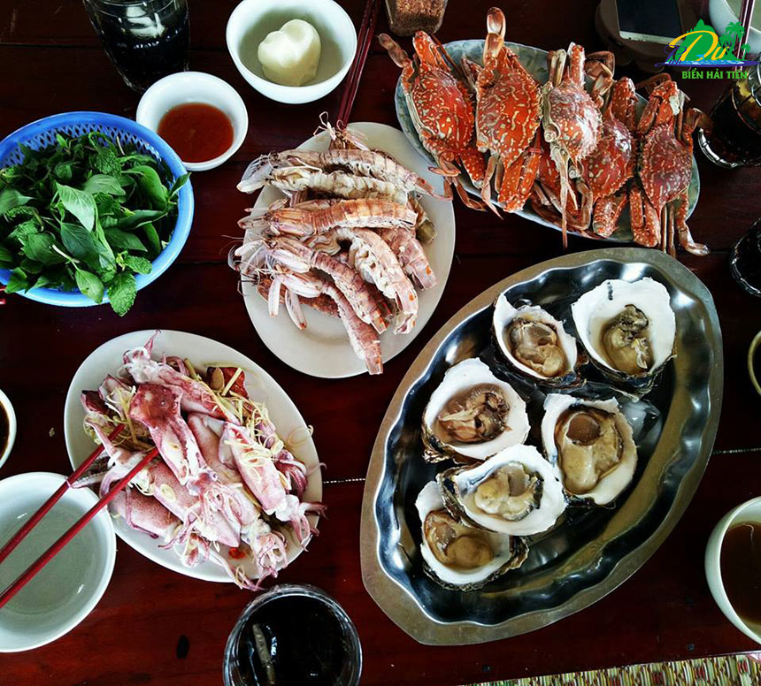 Những món ăn hải sản tươi sống thường thấy ở biển Hải Tiến